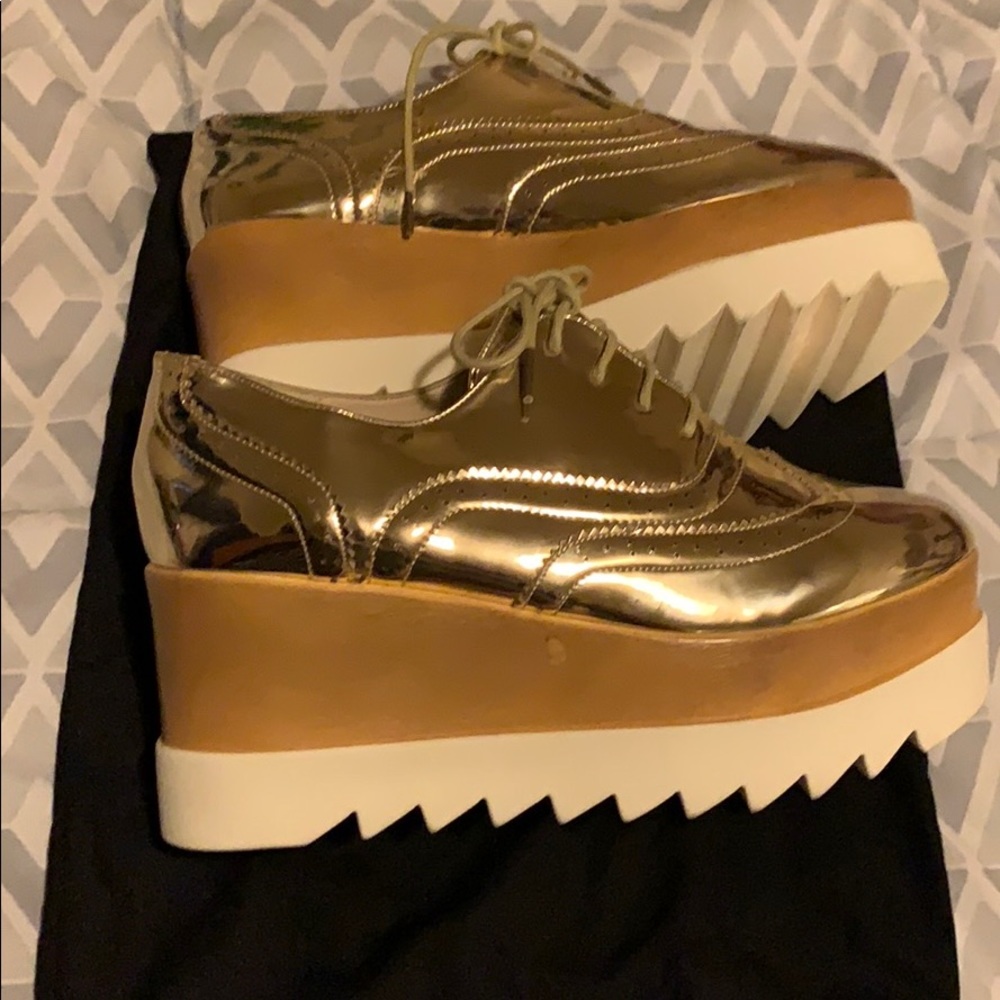 Platform shoes